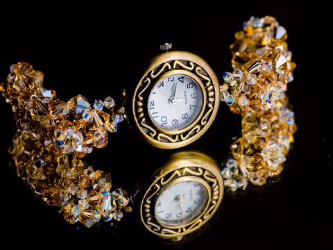 Discover Luxury Watch-Jewellery Hybrid Designs: An Introduction to Functional Luxury Accessories