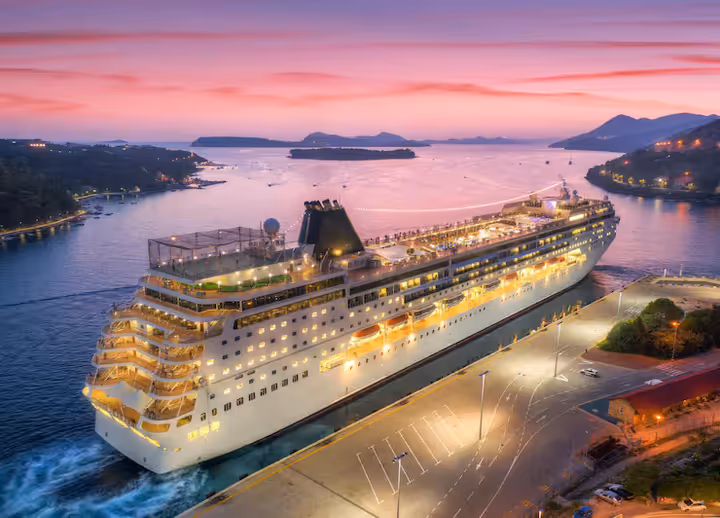 How-to Understand Luxury Cruise Tourism: Planning, Onboard Experiences, and Travel Essentials