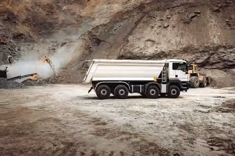 Heavy Rock Displacement Trucks Overview: Basics, Functions, and Key Facts