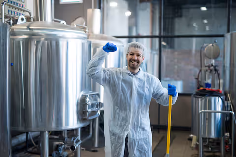 Industrial Cleaning Chemicals Guide: Chemical Types, Applications, and Selection Factors